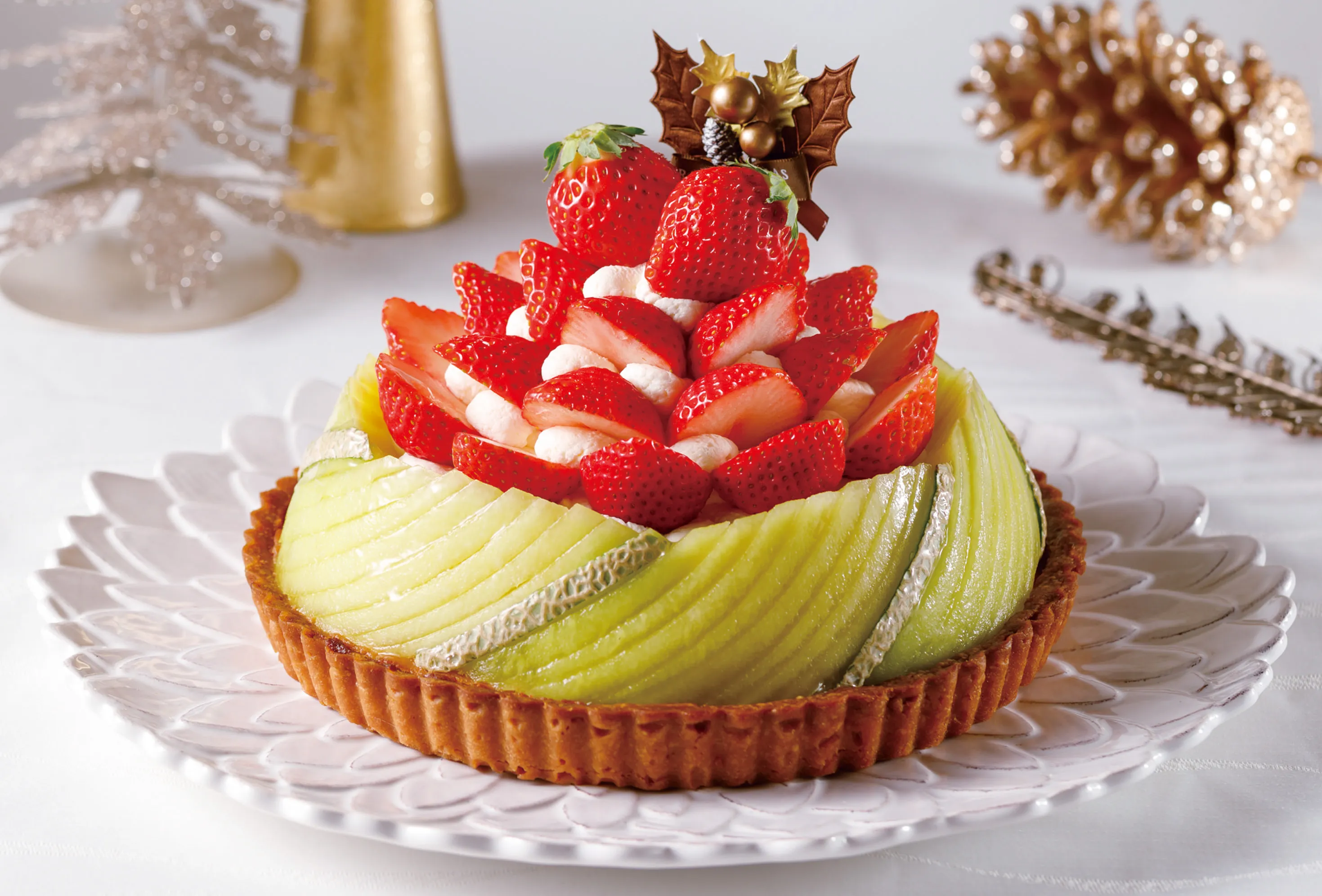 【瑞穂店】静岡県産マスクメロンといちごのタルト 6号の写真